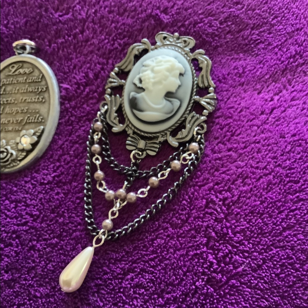 Beautiful Pendants. - Picture 3 of 6